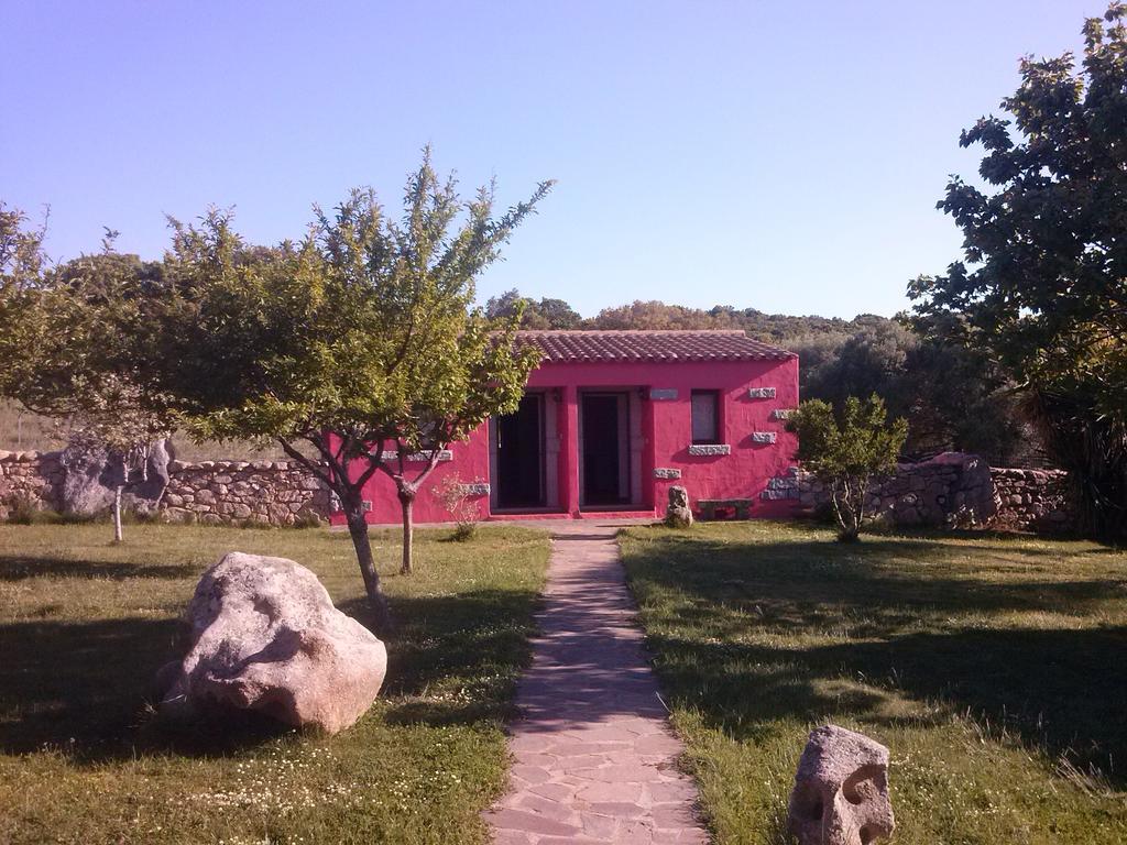 Villa Turismo Rurale L'Agliuledda Sant’Antonio di Gallura Exterior foto