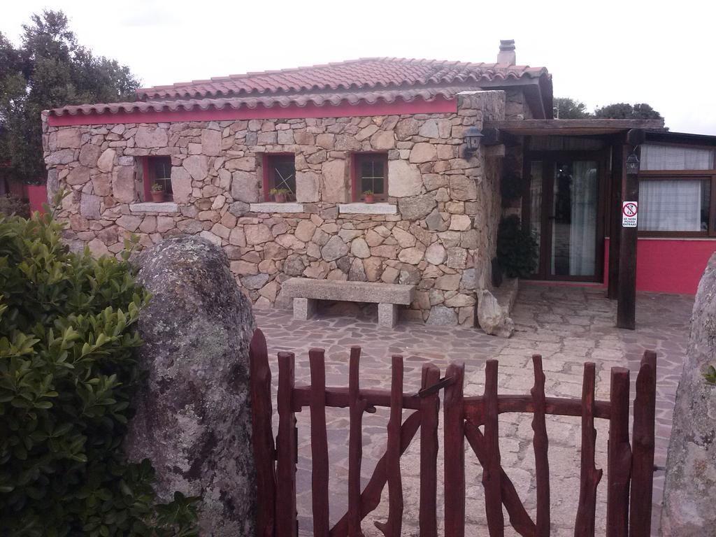 Villa Turismo Rurale L'Agliuledda Sant’Antonio di Gallura Exterior foto