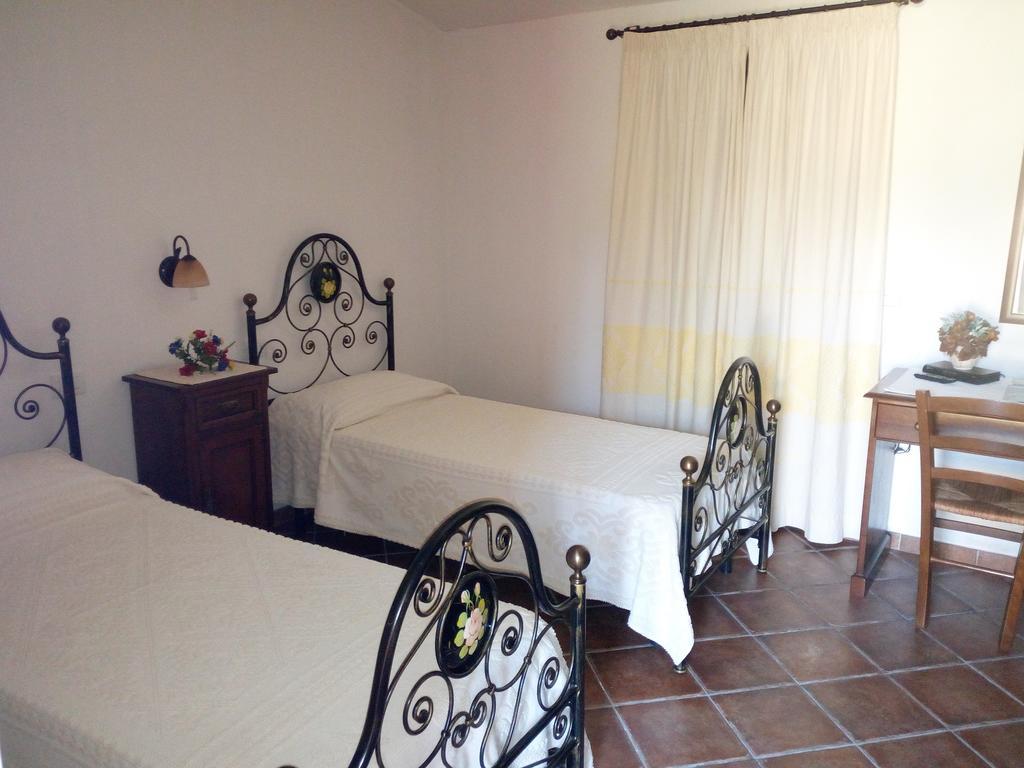 Villa Turismo Rurale L'Agliuledda Sant’Antonio di Gallura Exterior foto